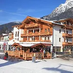 Tarlack Hutten 34