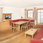 Tarlack Hutten 34