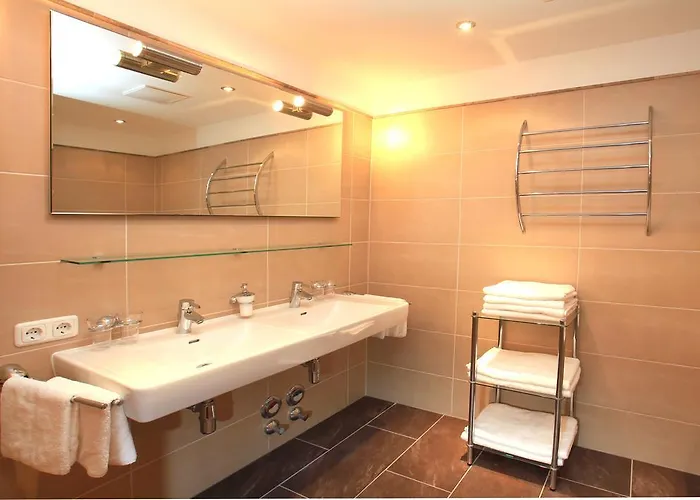 Tarlack Huetten 34 * 레오강